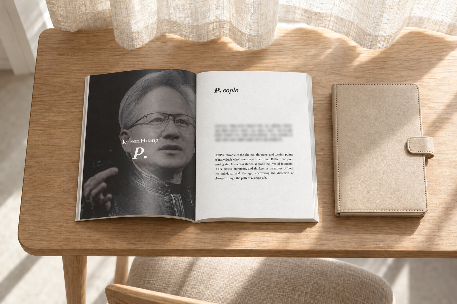 『젠슨 황』을 펼쳐 둔 원목 테이블